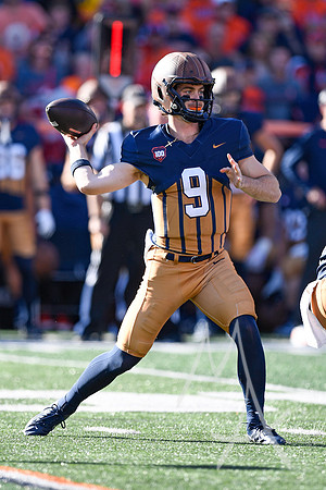 COLLEGE FOOTBALL: OCT 19 Michigan at Illinois
