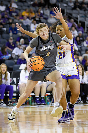 COLLEGE BASKETBALL: MAR 08 WomenÕs Ohio Valley Championship Tennessee Tech vs Lindenwood