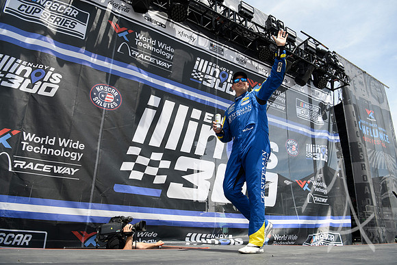 AUTO: JUN 02 NASCAR Cup Series Enjoy Illinois 300 presented by TicketSmarter
