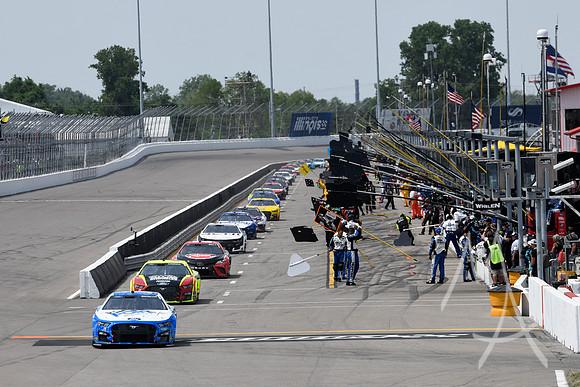 AUTO: JUN 05 NASCAR Cup Series Enjoy Illinois 300 Presented by TicketSmarter