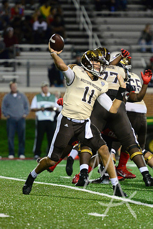 NCAA FOOTBALL: NOV 01 Western Michigan at Ball State