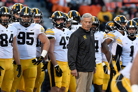 COLLEGE FOOTBALL: OCT 08 Iowa at Illinois