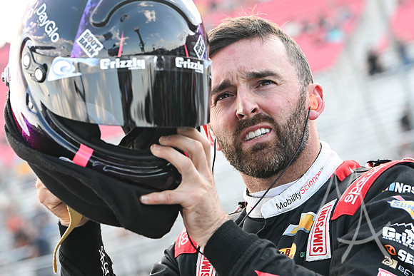 AUTO: SEP 06 NASCAR Cup Series Enjoy Illinois 300