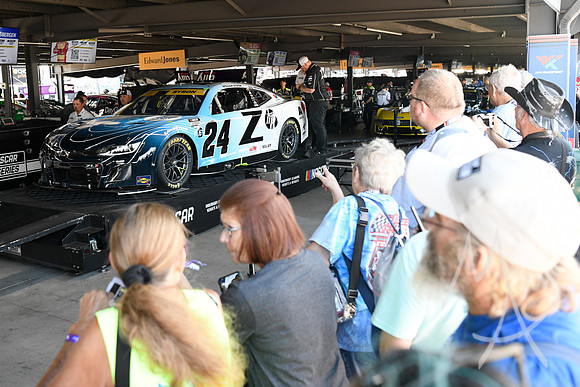 AUTO: SEP 06 NASCAR Cup Series Enjoy Illinois 300