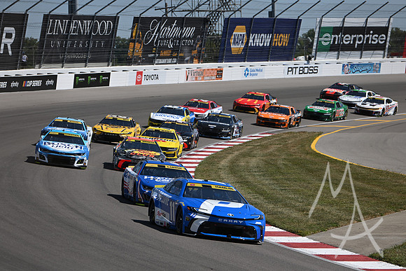 AUTO: SEP 07 NASCAR Cup Series Enjoy Illinois 300