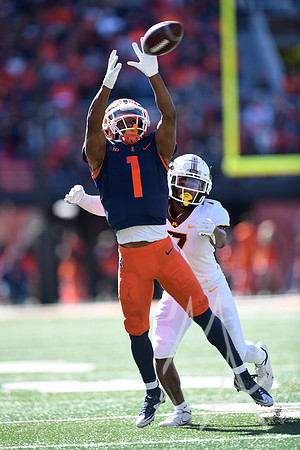 COLLEGE FOOTBALL: OCT 15 Minnesota at Illinois
