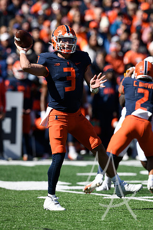 COLLEGE FOOTBALL: OCT 15 Minnesota at Illinois