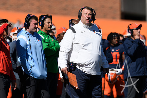 COLLEGE FOOTBALL: OCT 15 Minnesota at Illinois