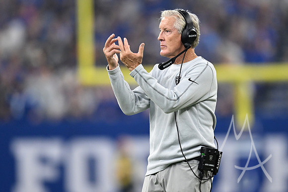 NFL: OCT 05 Raiders at Colts