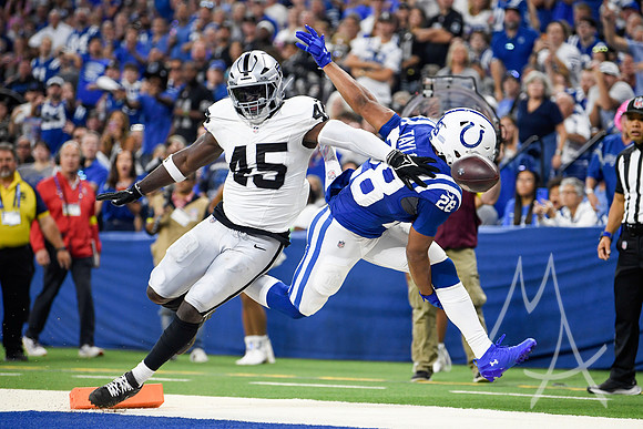 NFL: OCT 05 Raiders at Colts