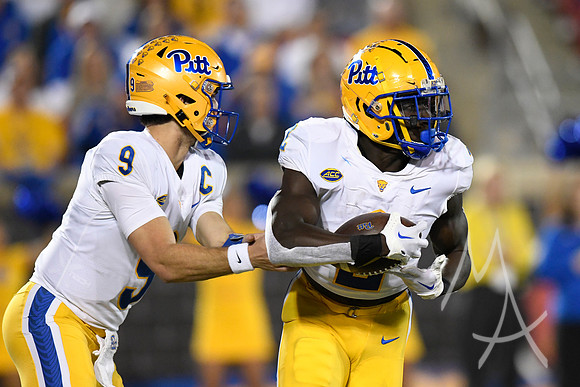 COLLEGE FOOTBALL: OCT 22 Pitt at Louisville