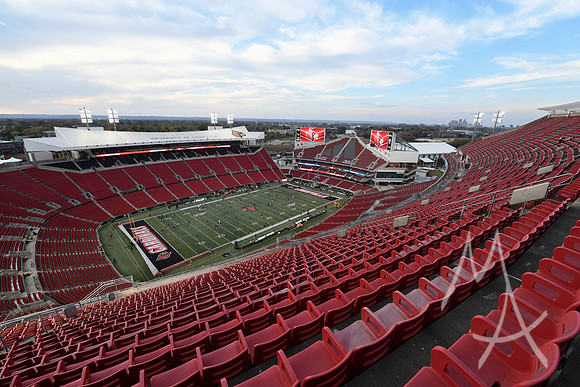 COLLEGE FOOTBALL: OCT 22 Pitt at Louisville