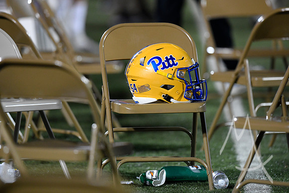 COLLEGE FOOTBALL: OCT 22 Pitt at Louisville