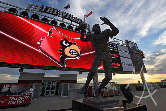 COLLEGE FOOTBALL: OCT 22 Pitt at Louisville