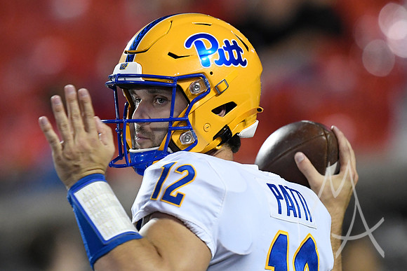 COLLEGE FOOTBALL: OCT 22 Pitt at Louisville