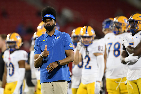 COLLEGE FOOTBALL: OCT 22 Pitt at Louisville