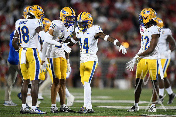 COLLEGE FOOTBALL: OCT 22 Pitt at Louisville