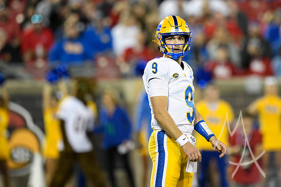 COLLEGE FOOTBALL: OCT 22 Pitt at Louisville