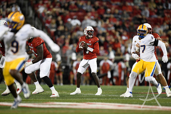 COLLEGE FOOTBALL: OCT 22 Pitt at Louisville