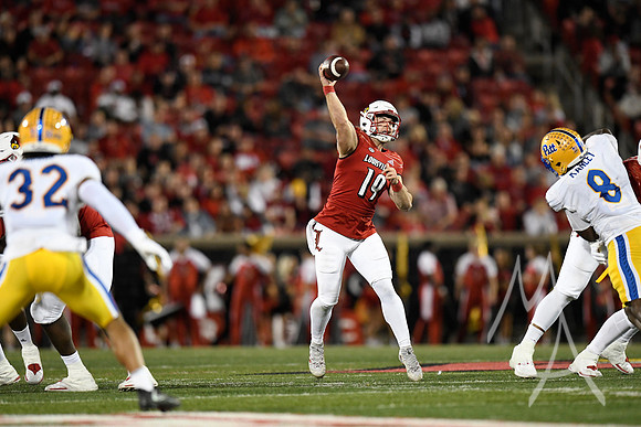 COLLEGE FOOTBALL: OCT 22 Pitt at Louisville