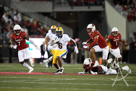 COLLEGE FOOTBALL: OCT 22 Pitt at Louisville