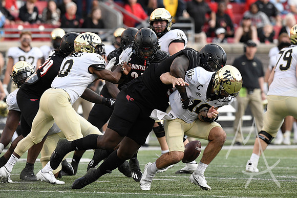 COLLEGE FOOTBALL: OCT 29 Wake Forest at Louisville