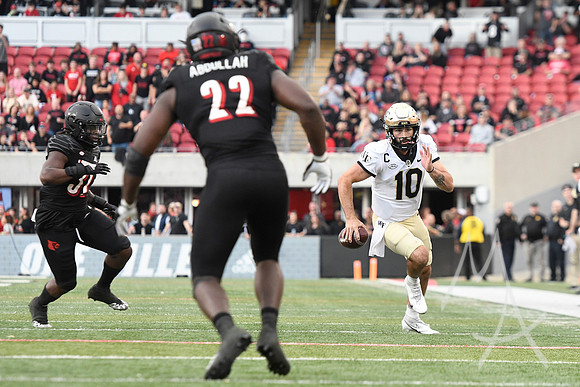COLLEGE FOOTBALL: OCT 29 Wake Forest at Louisville