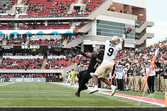 COLLEGE FOOTBALL: OCT 29 Wake Forest at Louisville