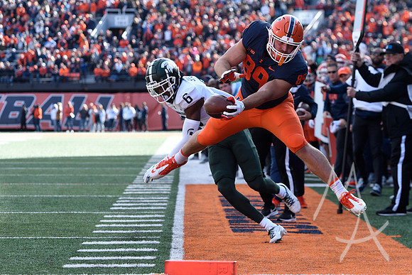 COLLEGE FOOTBALL: NOV 05 Michigan State at Illinois