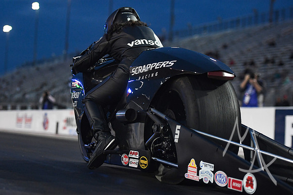 AUTO: APR 26 NHRA Four-Wide Nationals