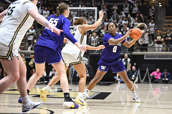 COLLEGE BASKETBALL: JAN 11 Women's Washington at Purdue