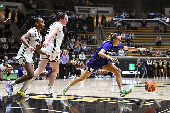 COLLEGE BASKETBALL: JAN 11 Women's Washington at Purdue