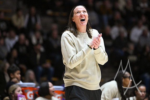 COLLEGE BASKETBALL: JAN 11 Women's Washington at Purdue