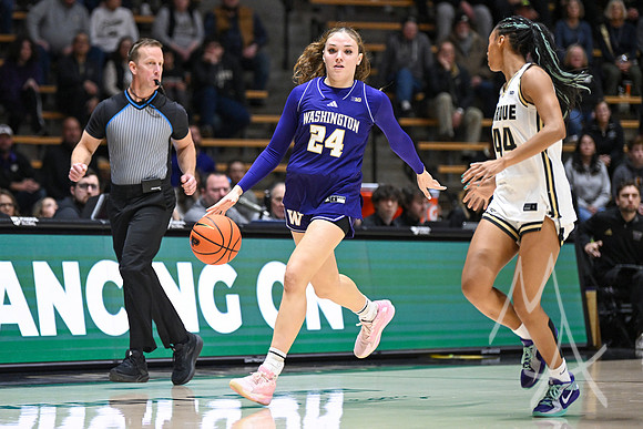 COLLEGE BASKETBALL: JAN 11 Women's Washington at Purdue