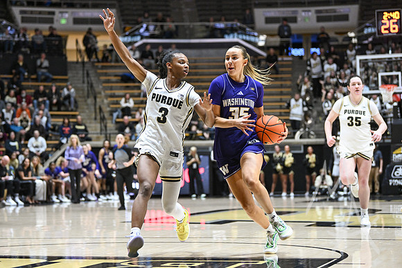 COLLEGE BASKETBALL: JAN 11 Women's Washington at Purdue