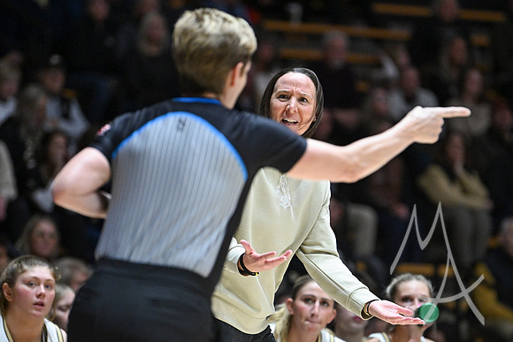COLLEGE BASKETBALL: JAN 11 Women's Washington at Purdue