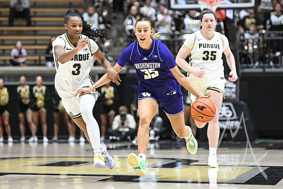 COLLEGE BASKETBALL: JAN 11 Women's Washington at Purdue