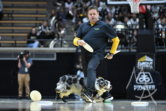 COLLEGE BASKETBALL: JAN 11 Women's Washington at Purdue