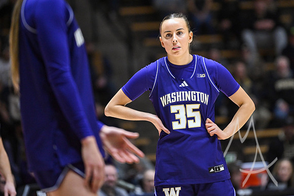 COLLEGE BASKETBALL: JAN 11 Women's Washington at Purdue