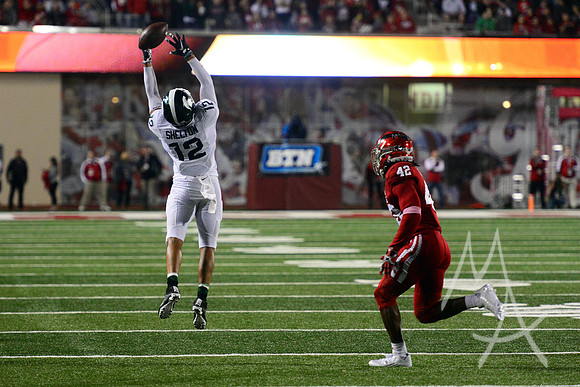 NCAA FOOTBALL: OCT 01 Michigan State at Indiana