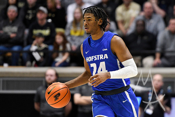 COLLEGE BASKETBALL: DEC 07 Hofstra at Purdue