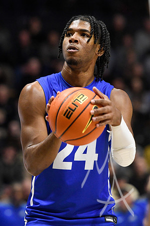COLLEGE BASKETBALL: DEC 07 Hofstra at Purdue