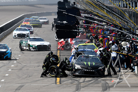 AUTO: JUN 05 NASCAR Cup Series Enjoy Illinois 300 Presented by TicketSmarter