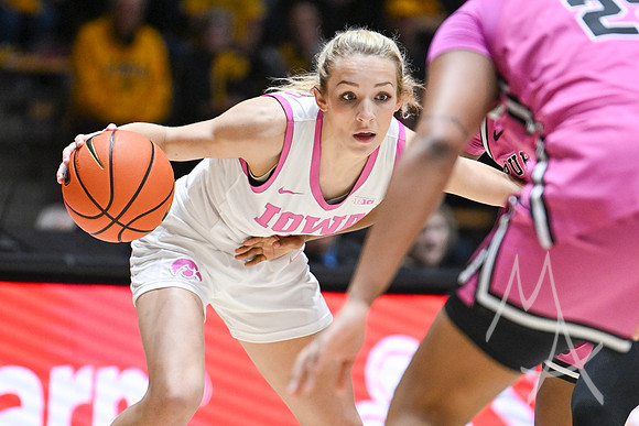 COLLEGE BASKETBALL: FEB 19 Women's Iowa at Purdue