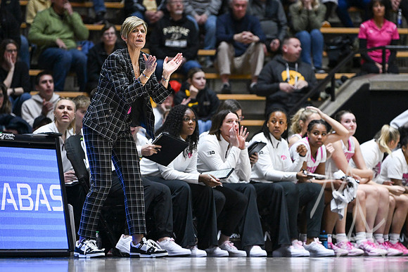 COLLEGE BASKETBALL: FEB 19 Women's Iowa at Purdue