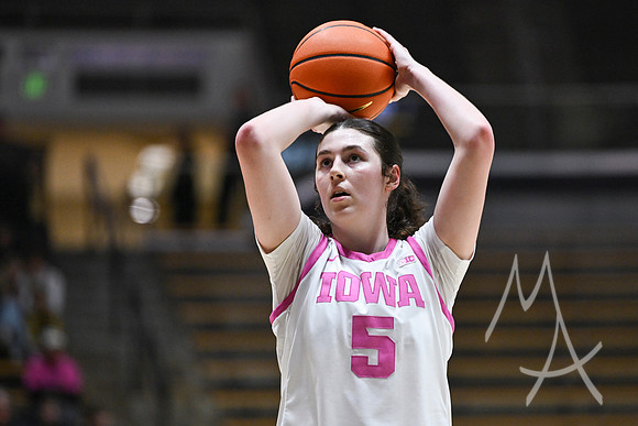 COLLEGE BASKETBALL: FEB 19 Women's Iowa at Purdue