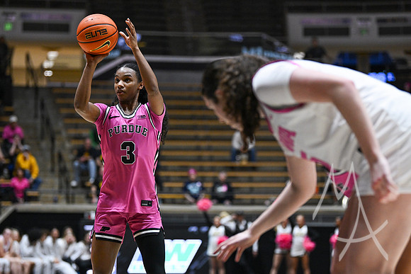 COLLEGE BASKETBALL: FEB 19 Women's Iowa at Purdue