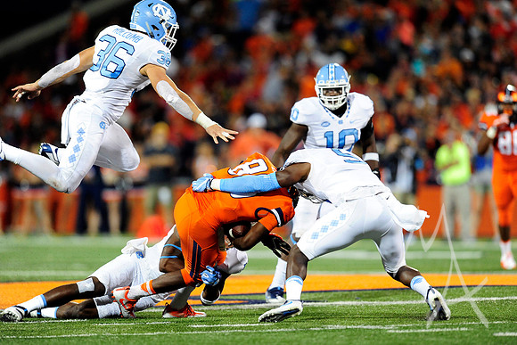 NCAA FOOTBALL: SEP 10 North Carolina at Illinois