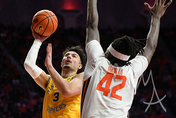 Minneosta Illinois Basketball