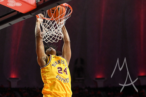 Minneosta Illinois Basketball